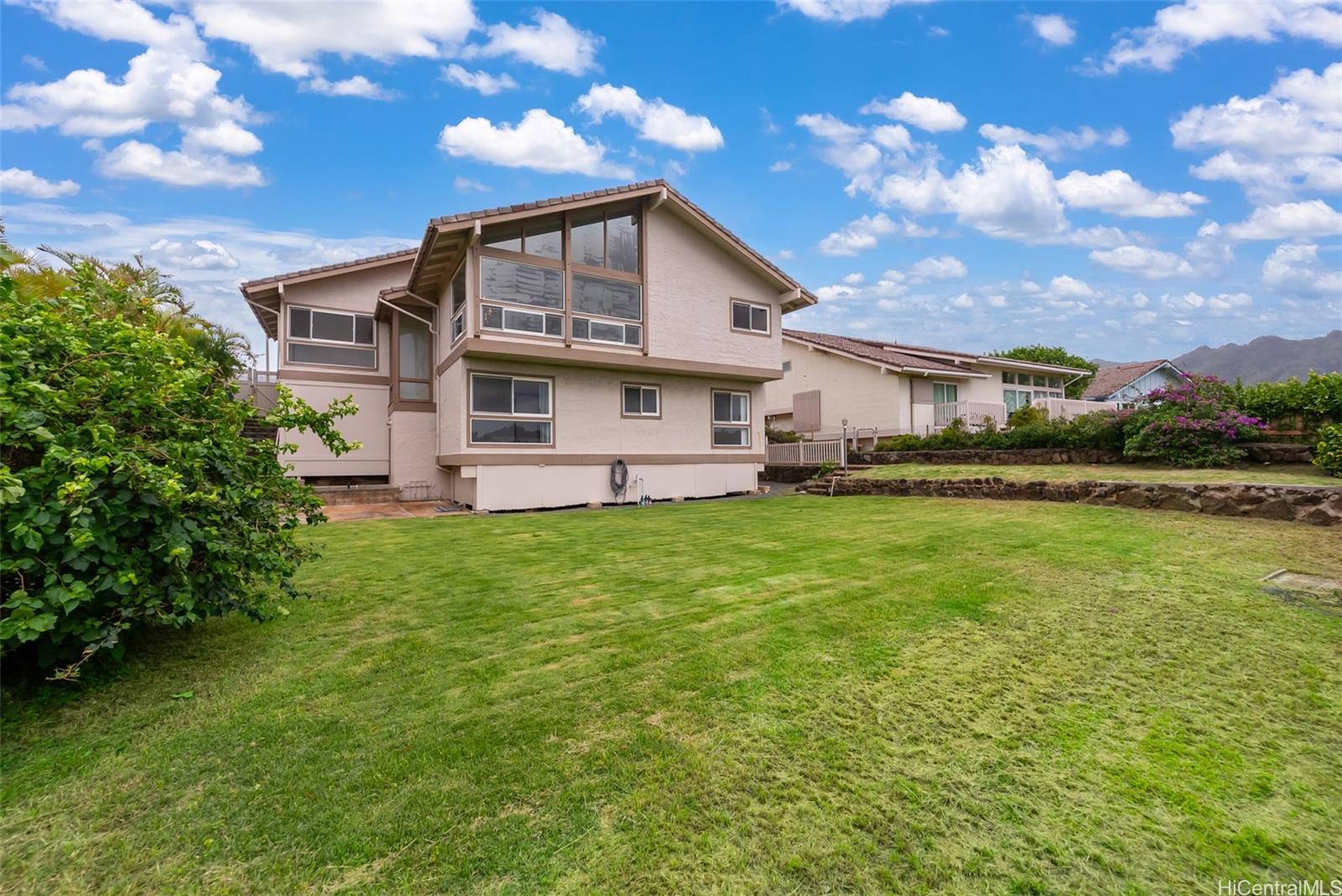 1059  Kaumoku Street Mariners Ridge, Hawaii Kai home - photo 19 of 22