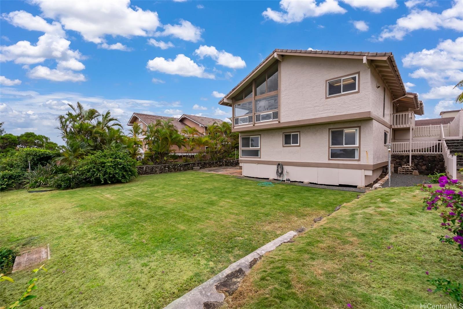 1059  Kaumoku Street Mariners Ridge, Hawaii Kai home - photo 20 of 22