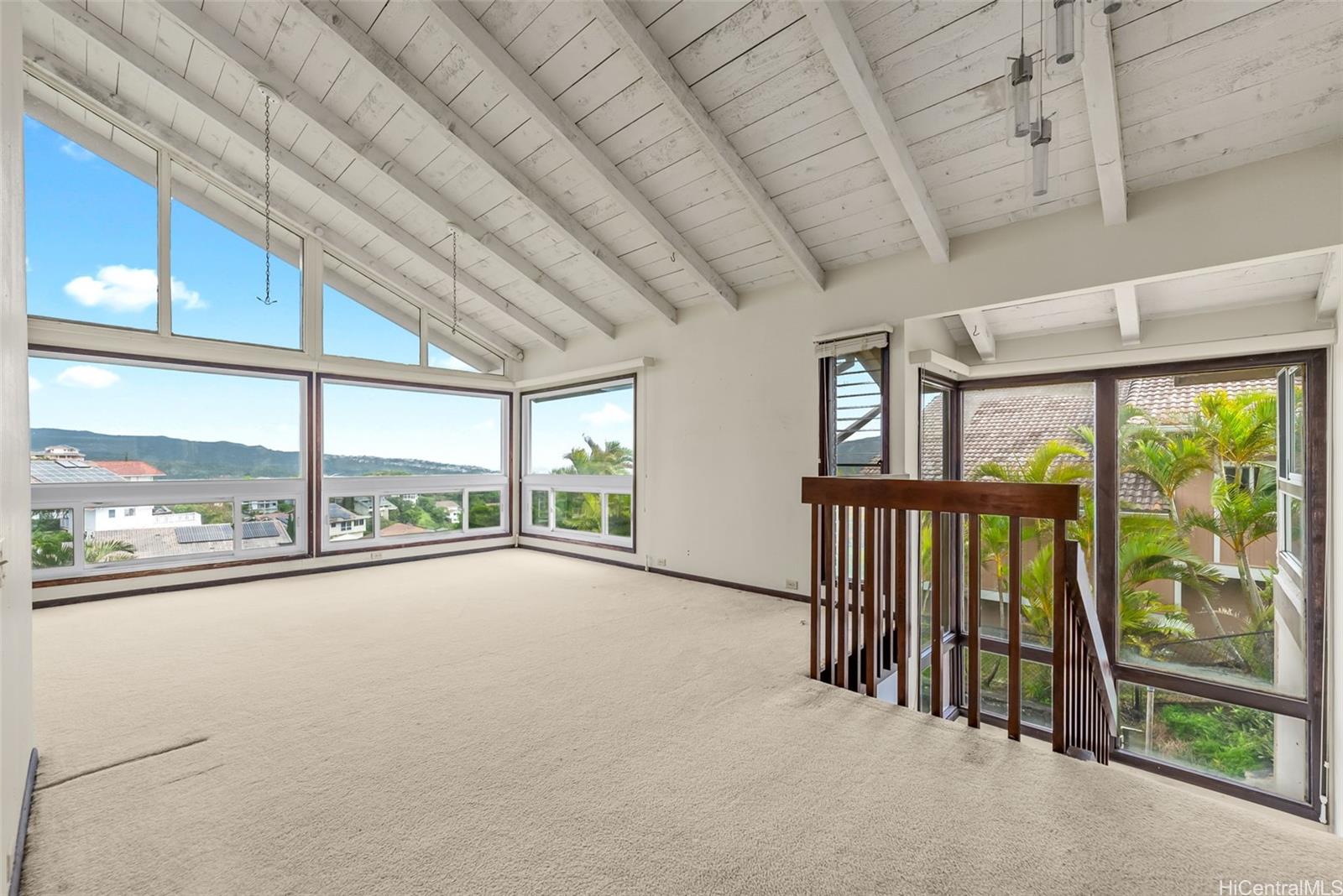 1059  Kaumoku Street Mariners Ridge, Hawaii Kai home - photo 4 of 22