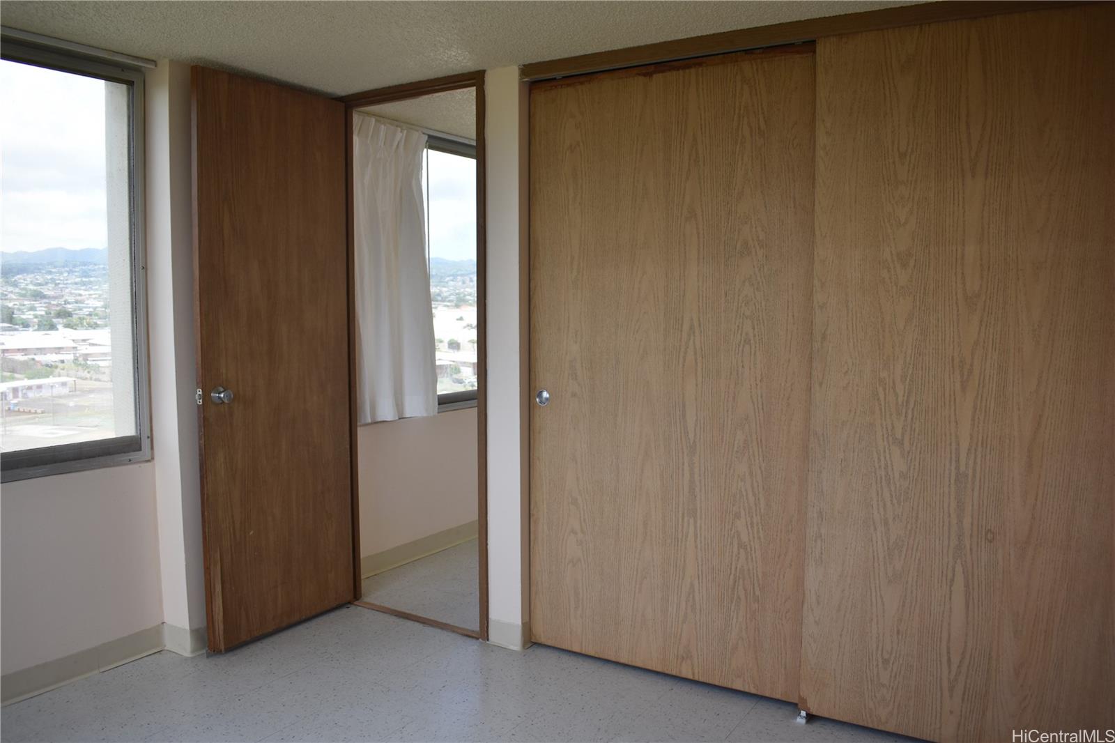 Century Park Plaza condo # 1407B, Pearl City, Hawaii - photo 4 of 14