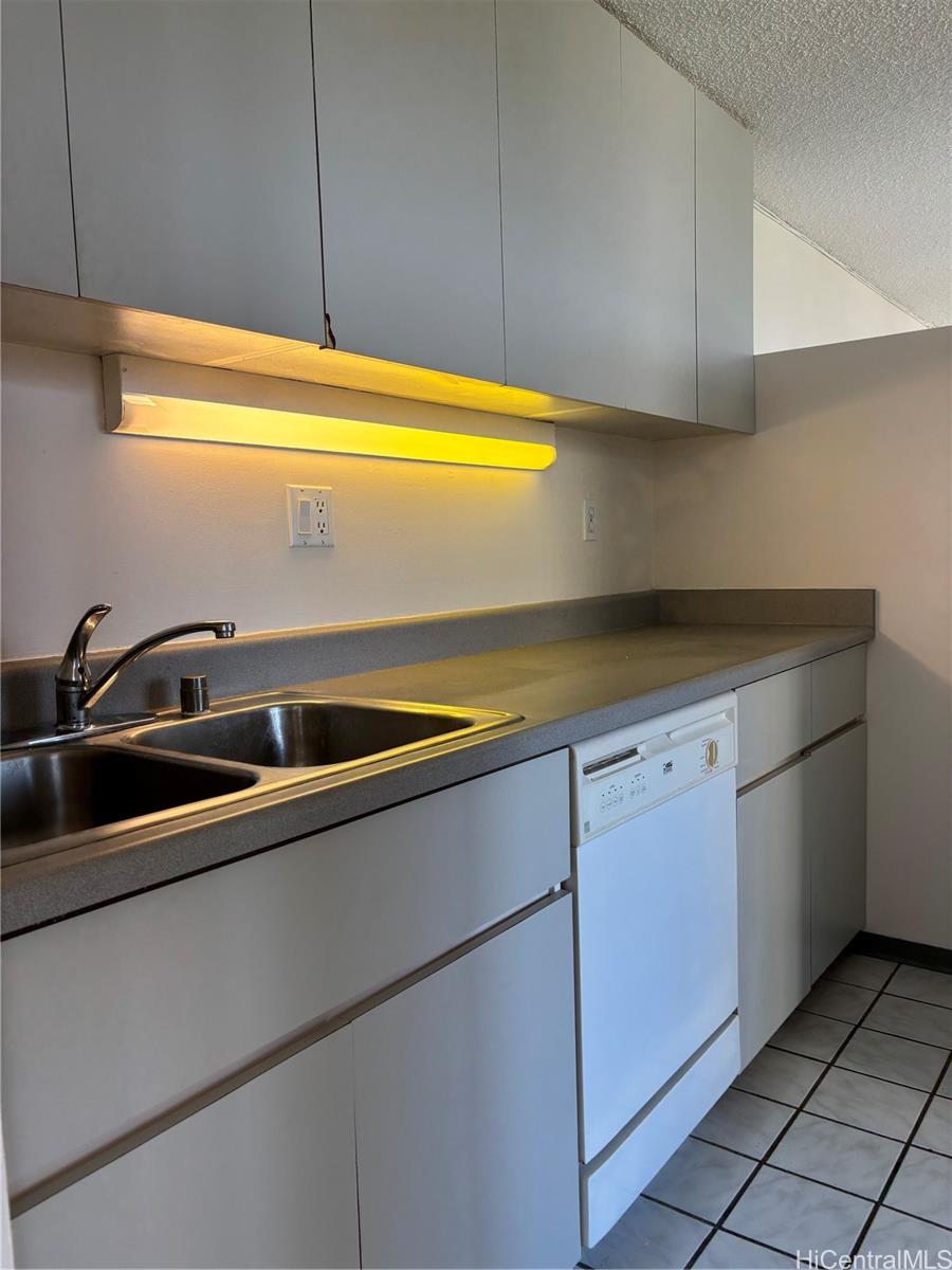 Century Park Plaza condo # 1706A, Pearl City, Hawaii - photo 2 of 15