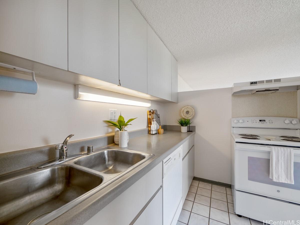 Century Park Plaza condo # 1706A, Pearl City, Hawaii - photo 13 of 25