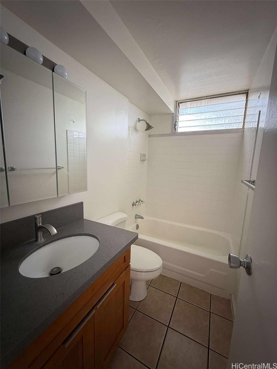 1060 Kamehameha Hwy Pearl City - Rental - photo 11 of 19