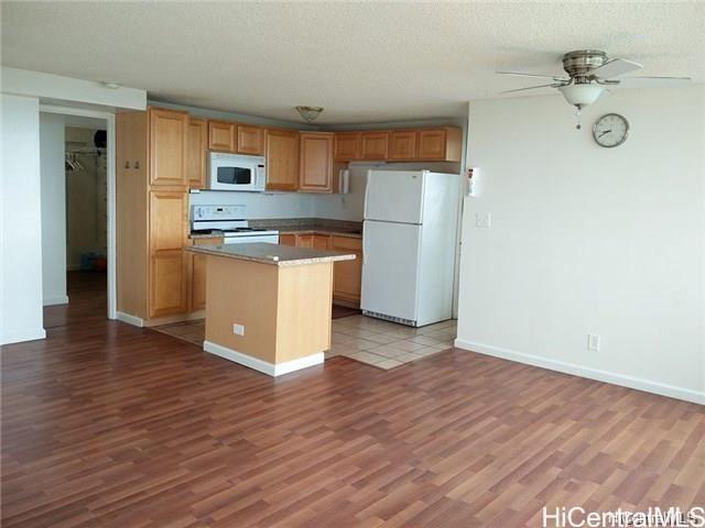 1060 Kamehameha Hwy Pearl City - Rental - photo 4 of 19