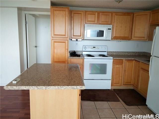 1060 Kamehameha Hwy Pearl City - Rental - photo 5 of 19