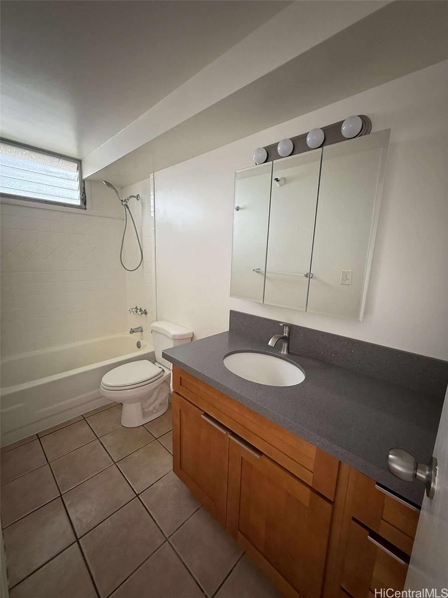 1060 Kamehameha Hwy Pearl City - Rental - photo 8 of 19