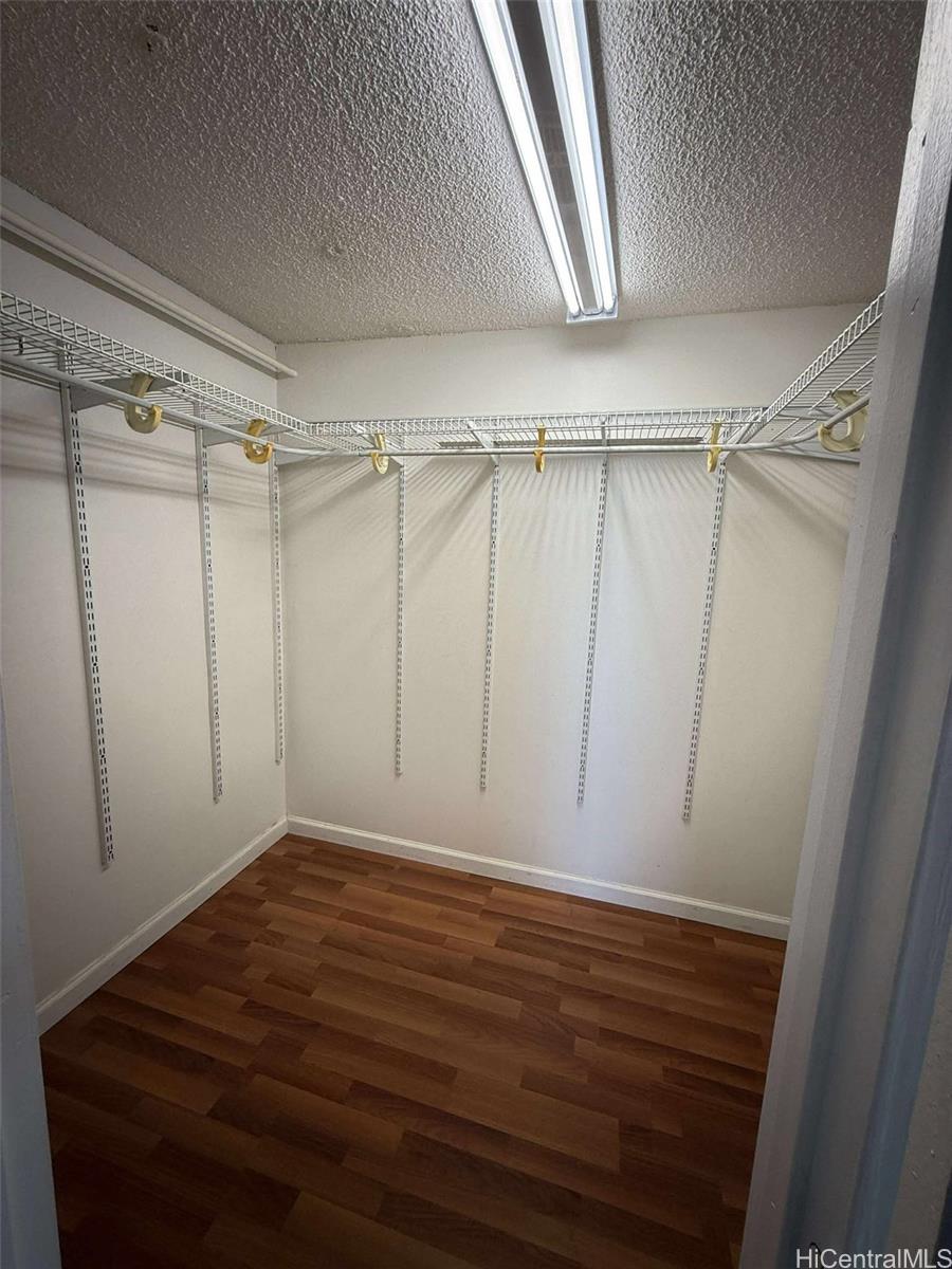 1060 Kamehameha Hwy Pearl City - Rental - photo 9 of 19