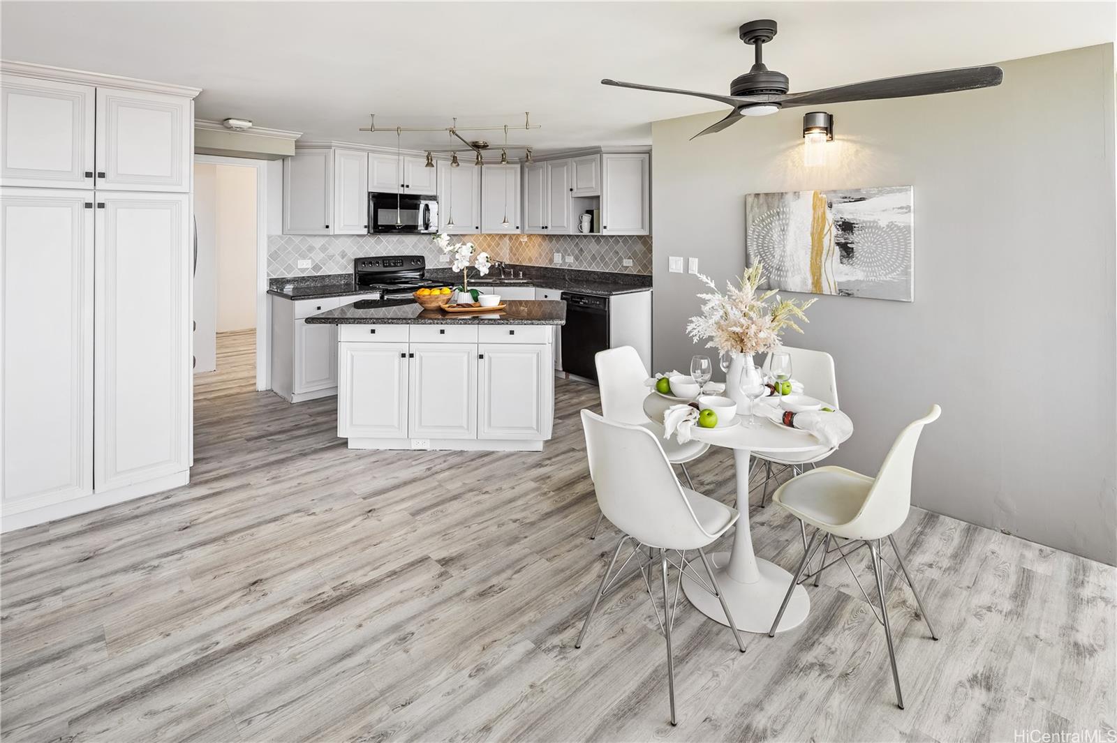 Century Park Plaza condo # 2002B, Pearl City, Hawaii - photo 5 of 25