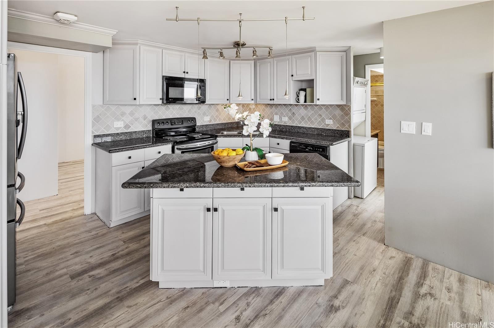 Century Park Plaza condo # 2002B, Pearl City, Hawaii - photo 6 of 25