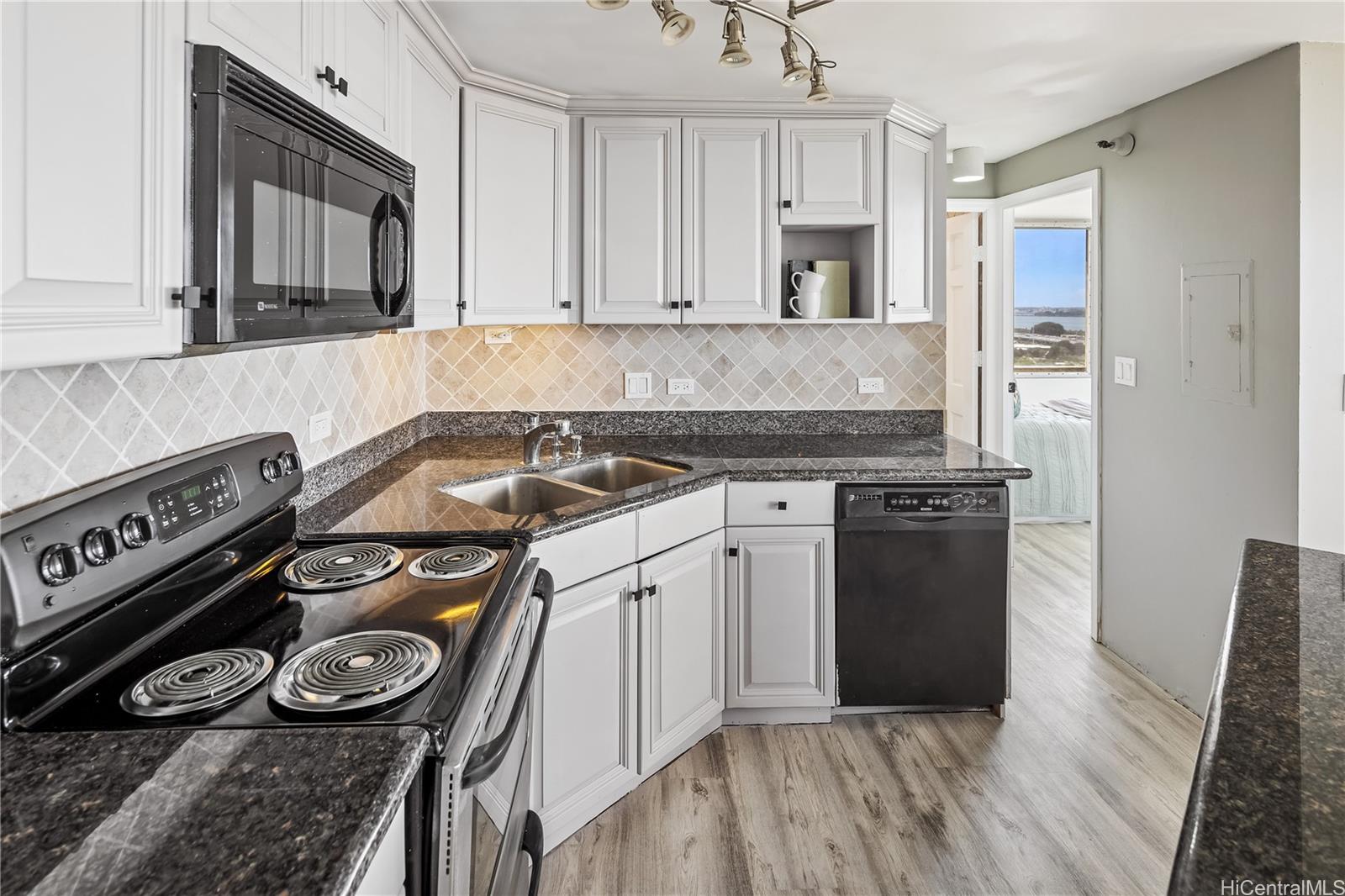 Century Park Plaza condo # 2002B, Pearl City, Hawaii - photo 8 of 25