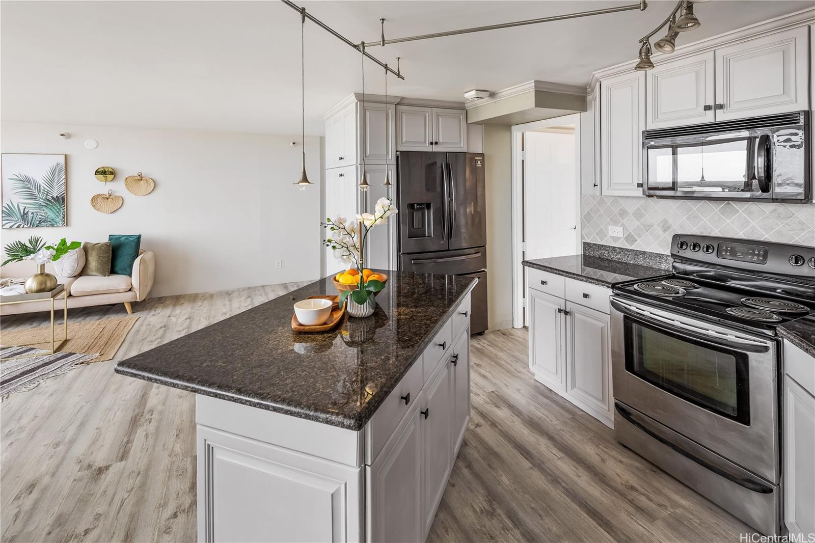 Century Park Plaza condo # 2002B, Pearl City, Hawaii - photo 9 of 25