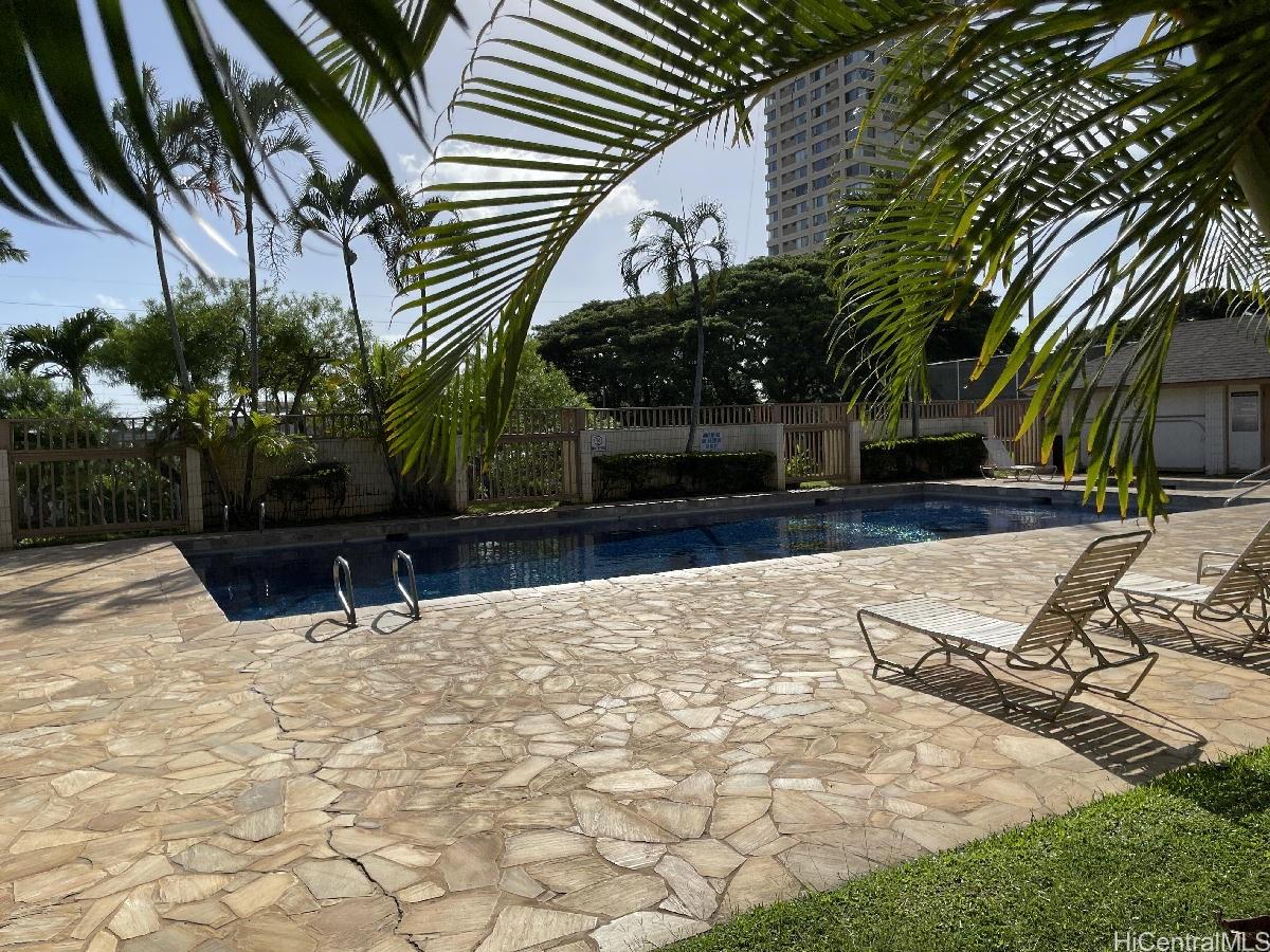 1060 Kamehameha Hwy Pearl City - Rental - photo 3 of 5