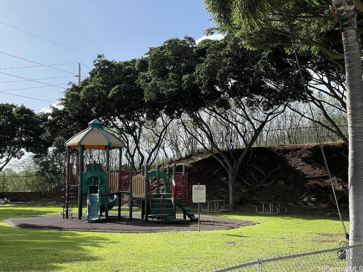 1060 Kamehameha Hwy Pearl City - Rental - photo 4 of 5