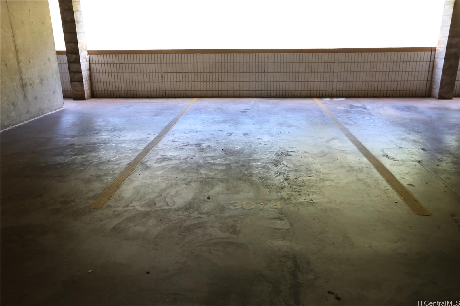 1060 Kamehameha Hwy Pearl City - Rental - photo 13 of 17