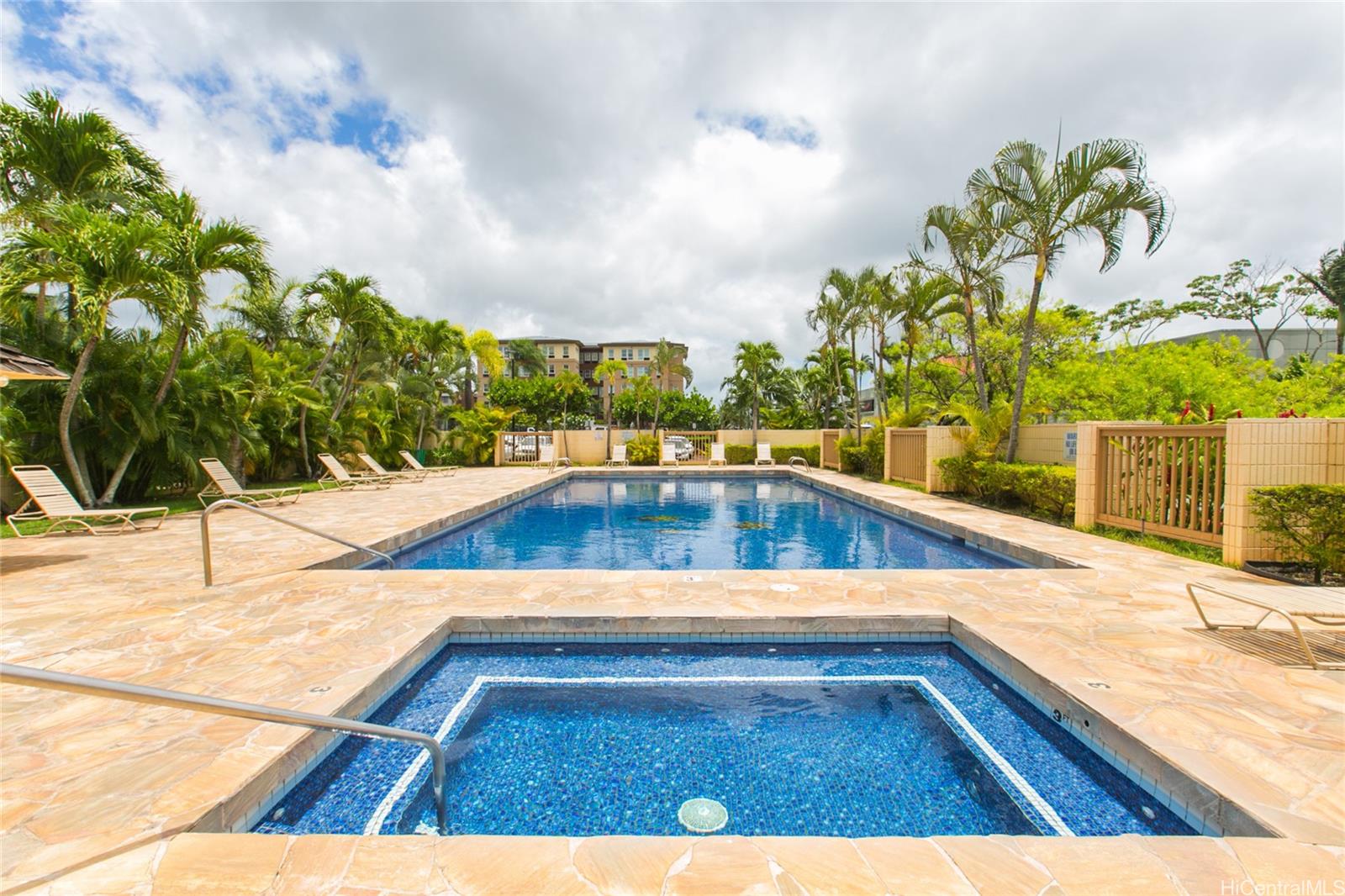 1060 Kamehameha Hwy Pearl City - Rental - photo 14 of 17