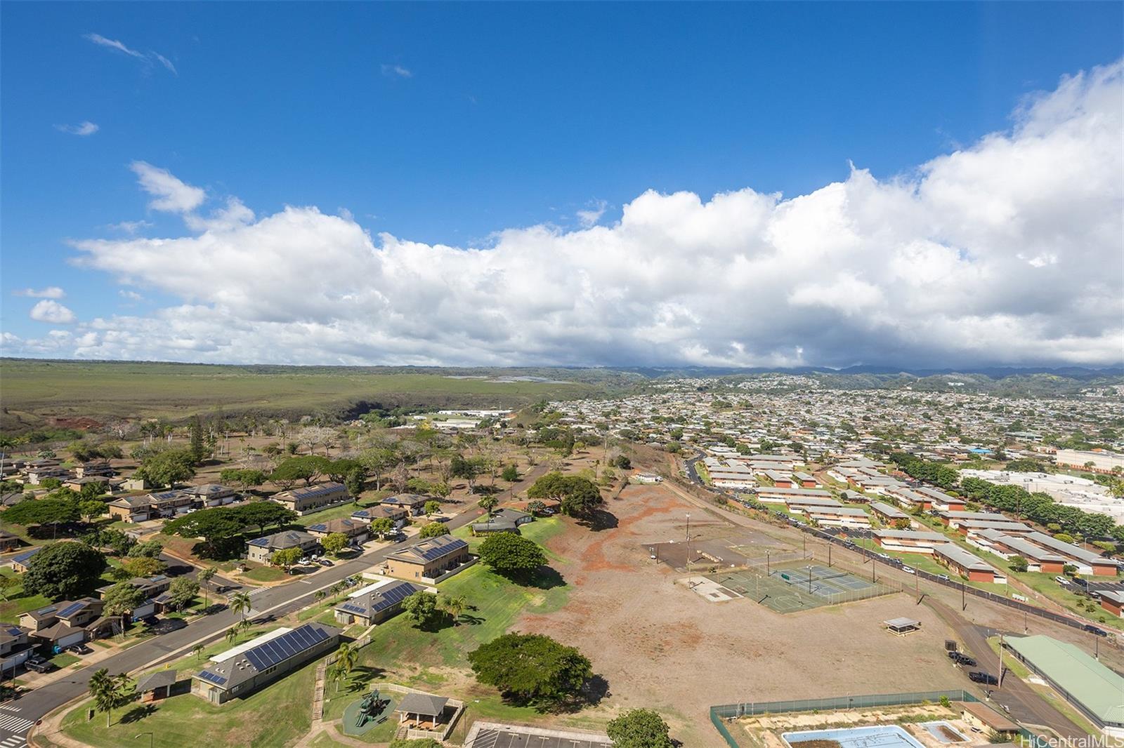 1060 Kamehameha Hwy Pearl City - Rental - photo 12 of 14