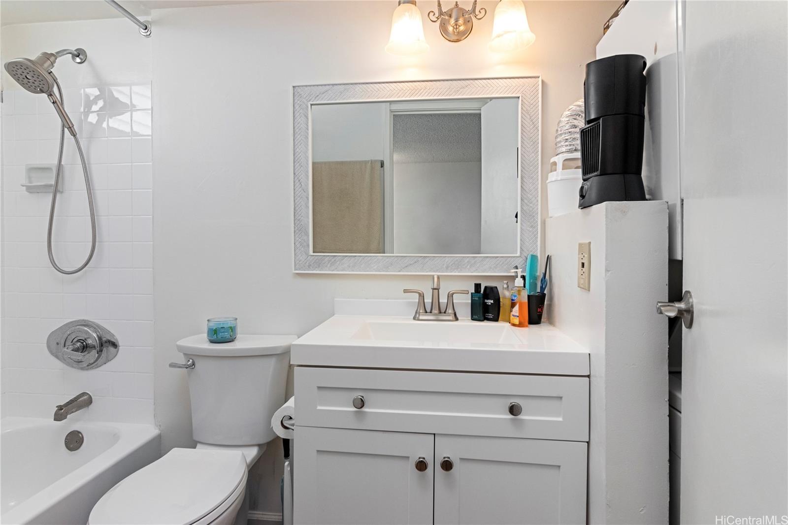 Century Park Plaza condo # 3008A, Pearl City, Hawaii - photo 6 of 16