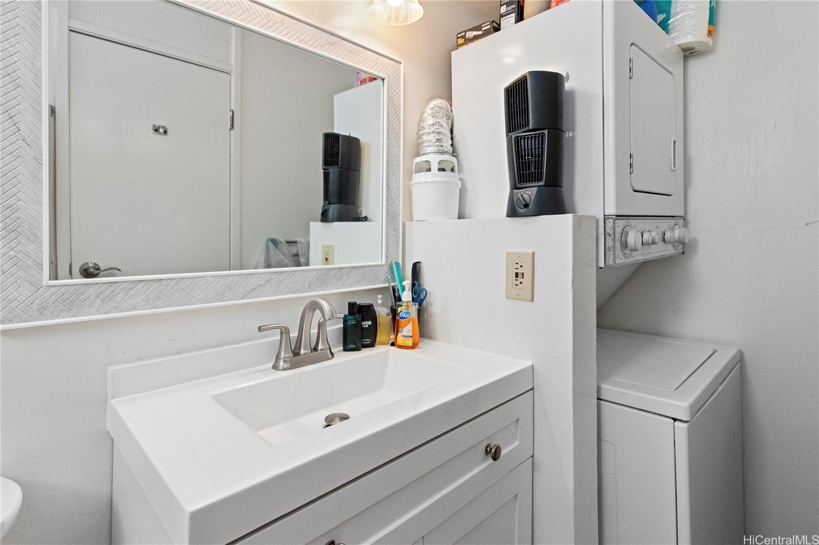 Century Park Plaza condo # 3008A, Pearl City, Hawaii - photo 7 of 16