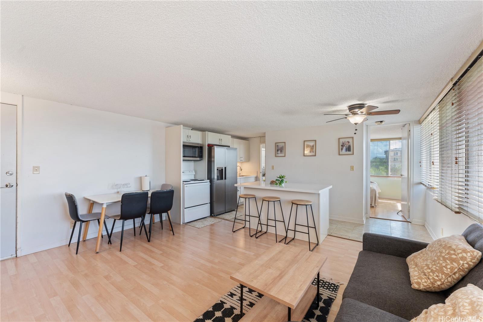 Century Park Plaza condo # 303B, Pearl City, Hawaii - photo 3 of 16