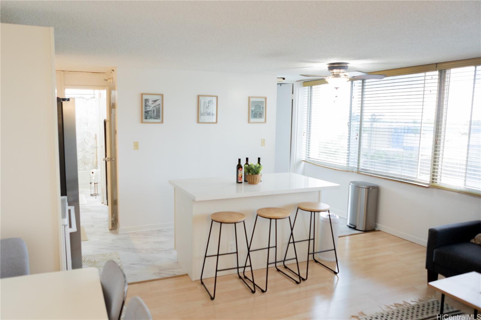 Century Park Plaza condo # 303B, Pearl City, Hawaii - photo 4 of 16