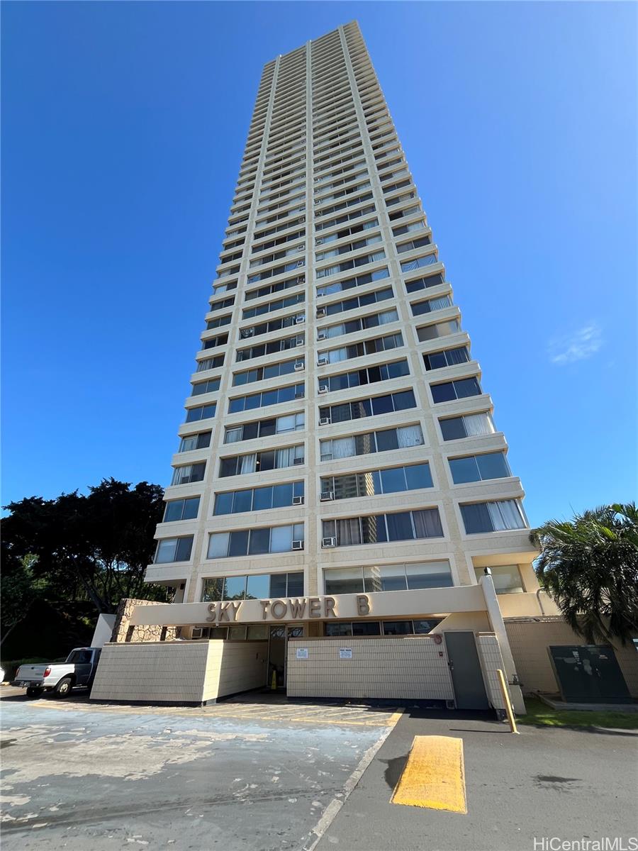 1060 Kamehameha Hwy Pearl City - Rental - photo 13 of 13