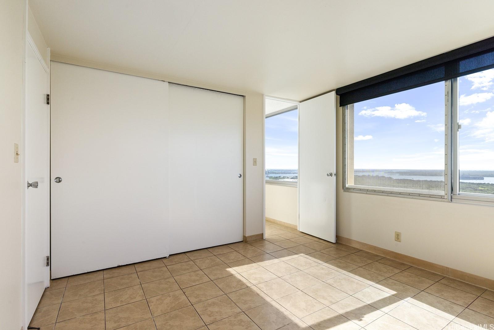 1060 Kamehameha Hwy Pearl City - Rental - photo 14 of 25