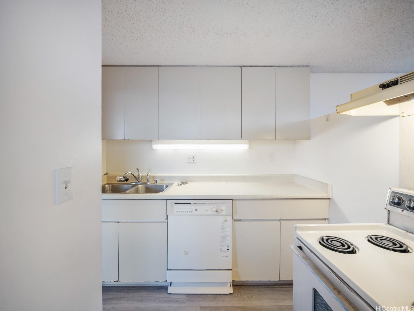 Century Park Plaza condo # 3302B, Pearl City, Hawaii - photo 11 of 25