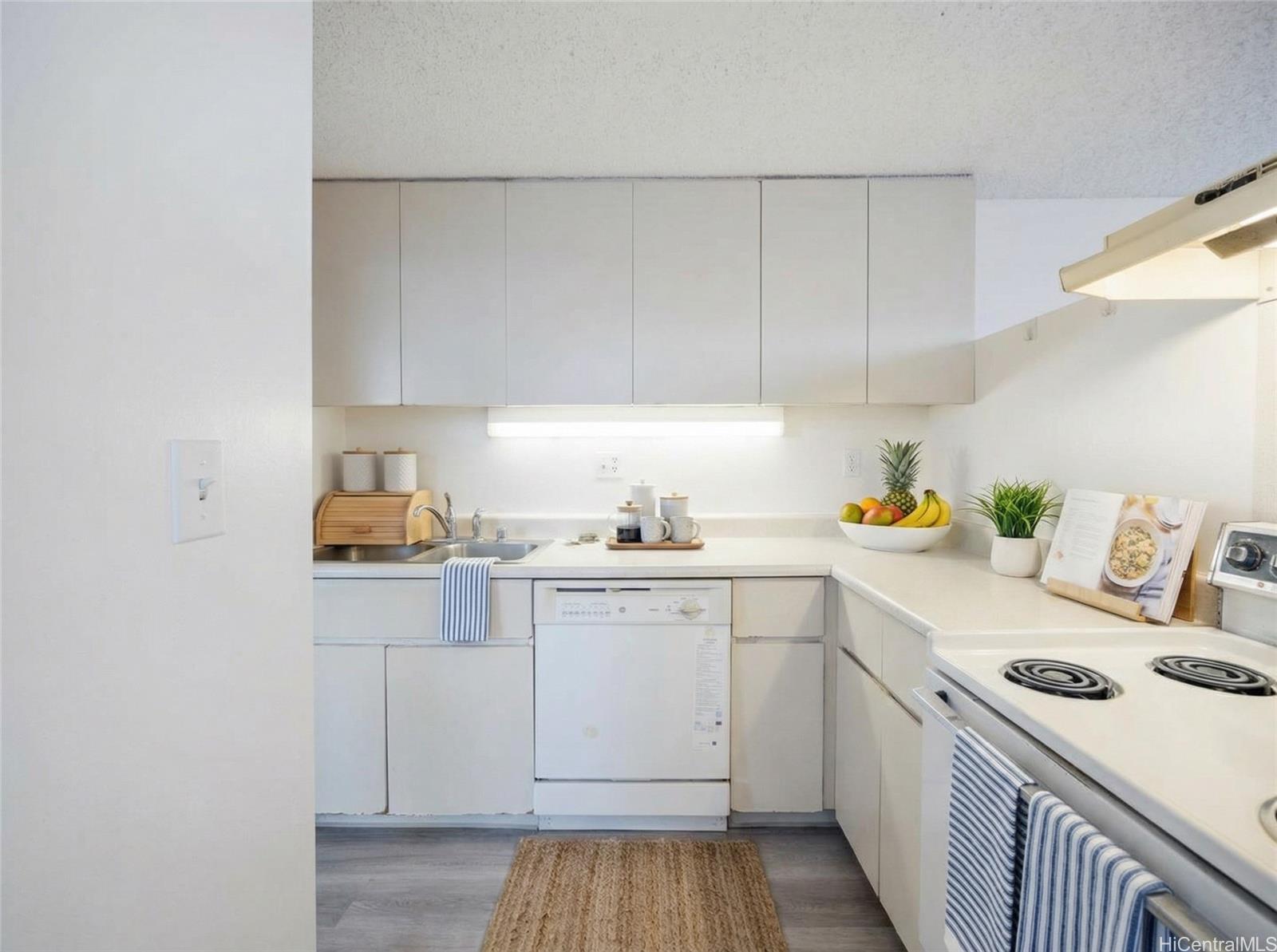 Century Park Plaza condo # 3302B, Pearl City, Hawaii - photo 3 of 24