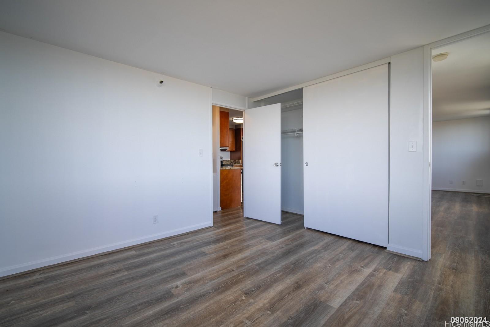 1060 Kamehameha Hwy Pearl City - Rental - photo 11 of 16