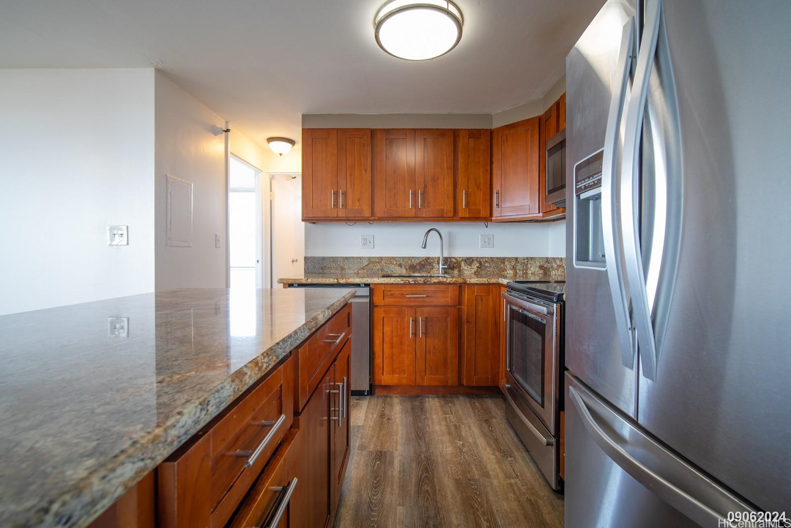 1060 Kamehameha Hwy Pearl City - Rental - photo 6 of 16