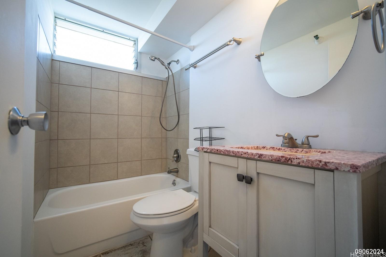 1060 Kamehameha Hwy Pearl City - Rental - photo 9 of 16