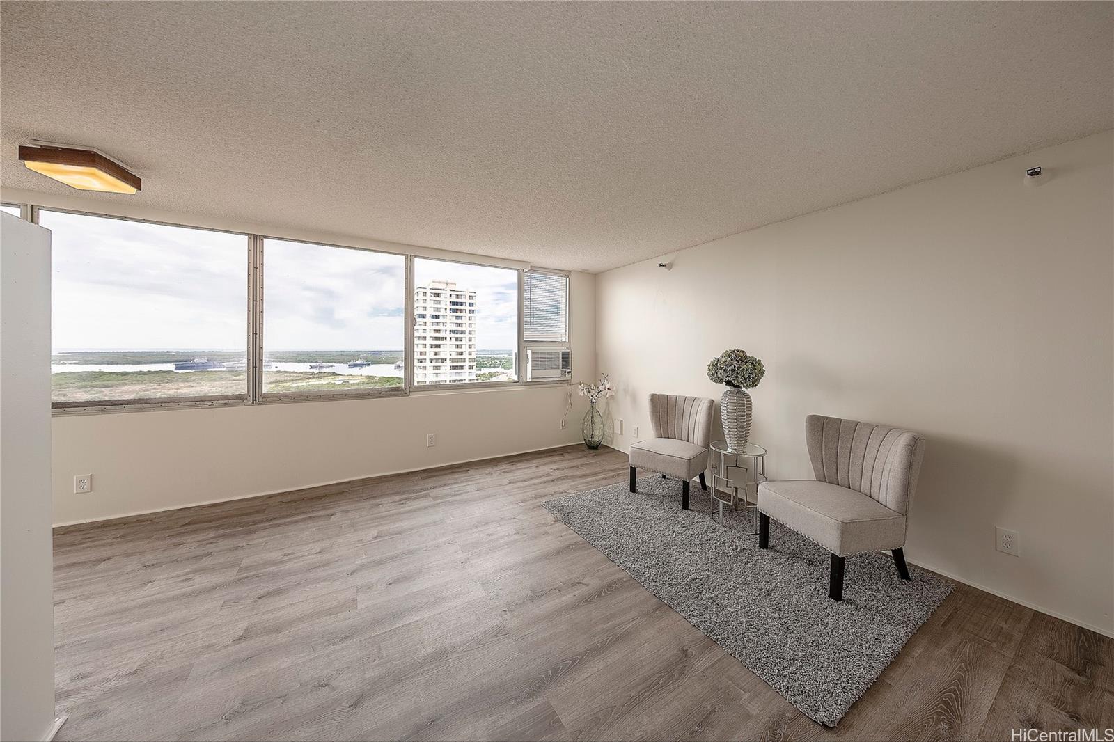 Century Park Plaza 3703B, 1060 Kamehameha Hwy, Pearl City Manana