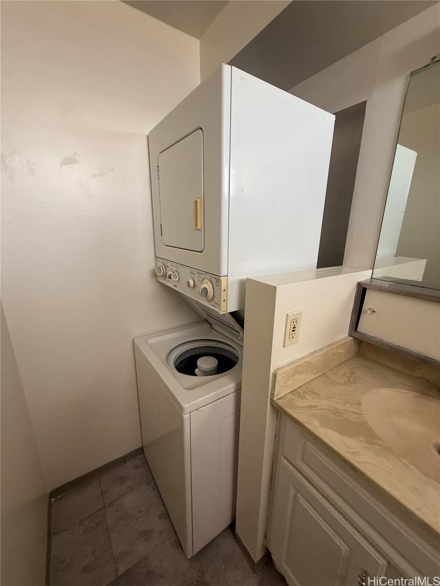 Century Park Plaza condo # 3805A, Pearl City, Hawaii - photo 24 of 25