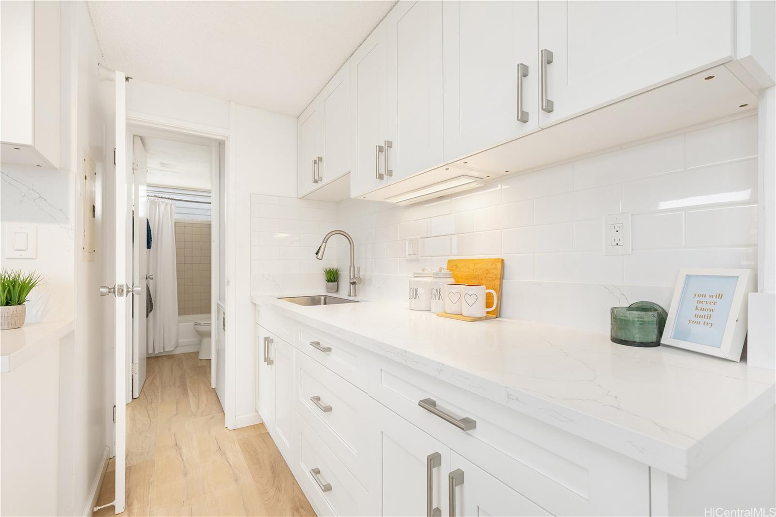 Century Park Plaza condo # 3806A, Pearl City, Hawaii - photo 5 of 20