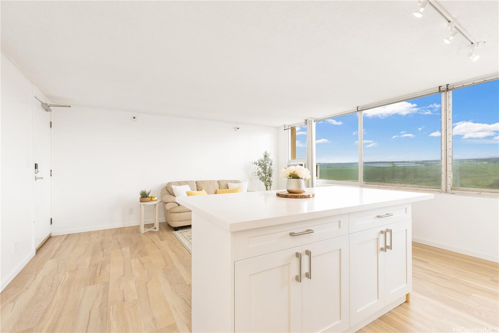 Century Park Plaza condo # 3806A, Pearl City, Hawaii - photo 7 of 20