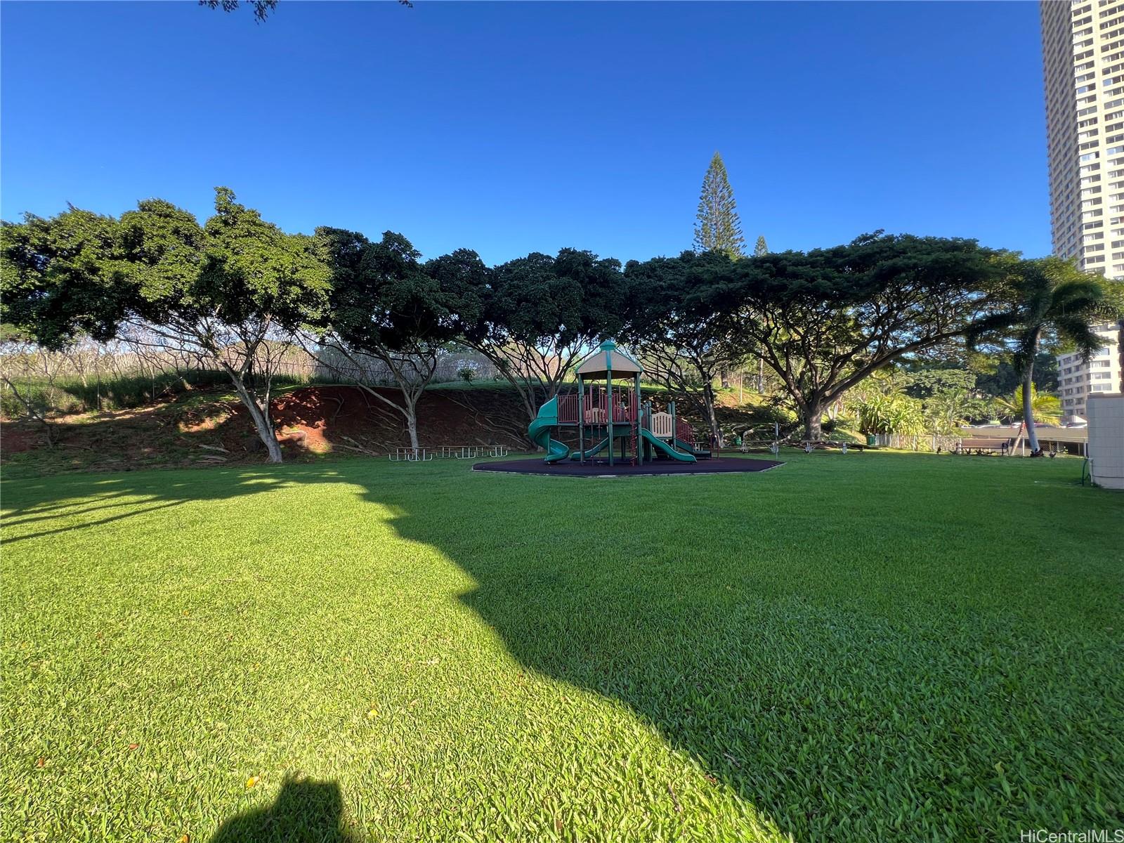 1060 Kamehameha Hwy Pearl City - Rental - photo 16 of 20