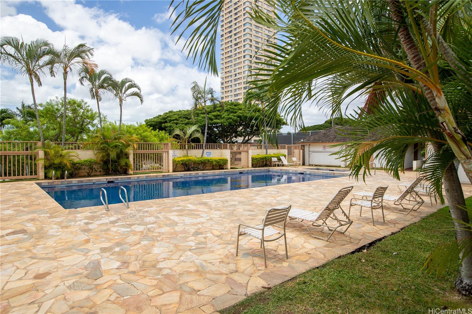 Century Park Plaza condo # 802B, Pearl City, Hawaii - photo 4 of 7