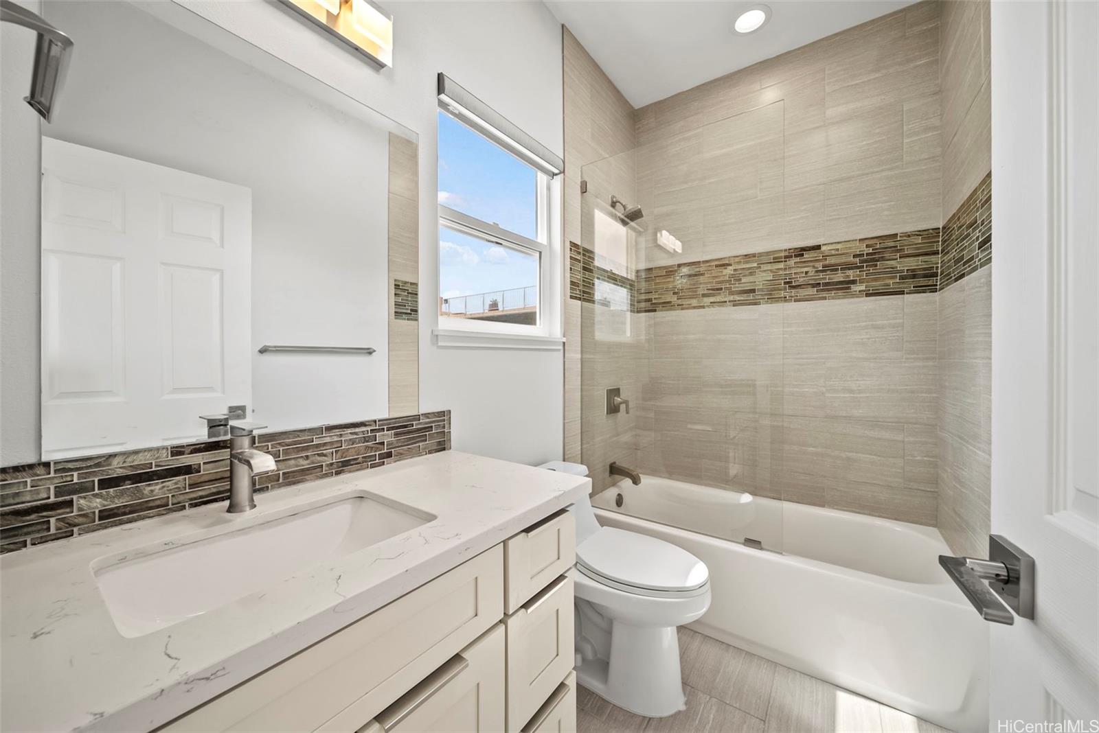 1060 Spencer Street townhouse # F, Honolulu, Hawaii - photo 15 of 25