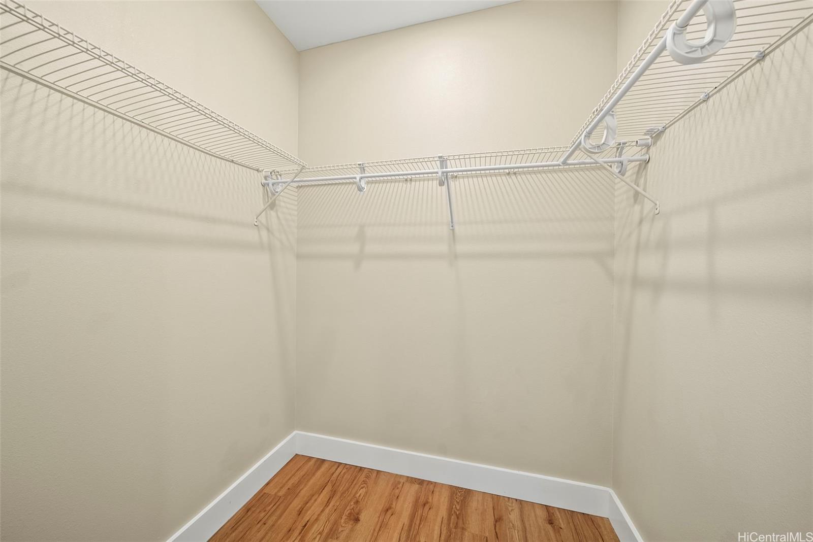 1060 Spencer St townhouse # F, Honolulu, Hawaii - photo 9 of 25