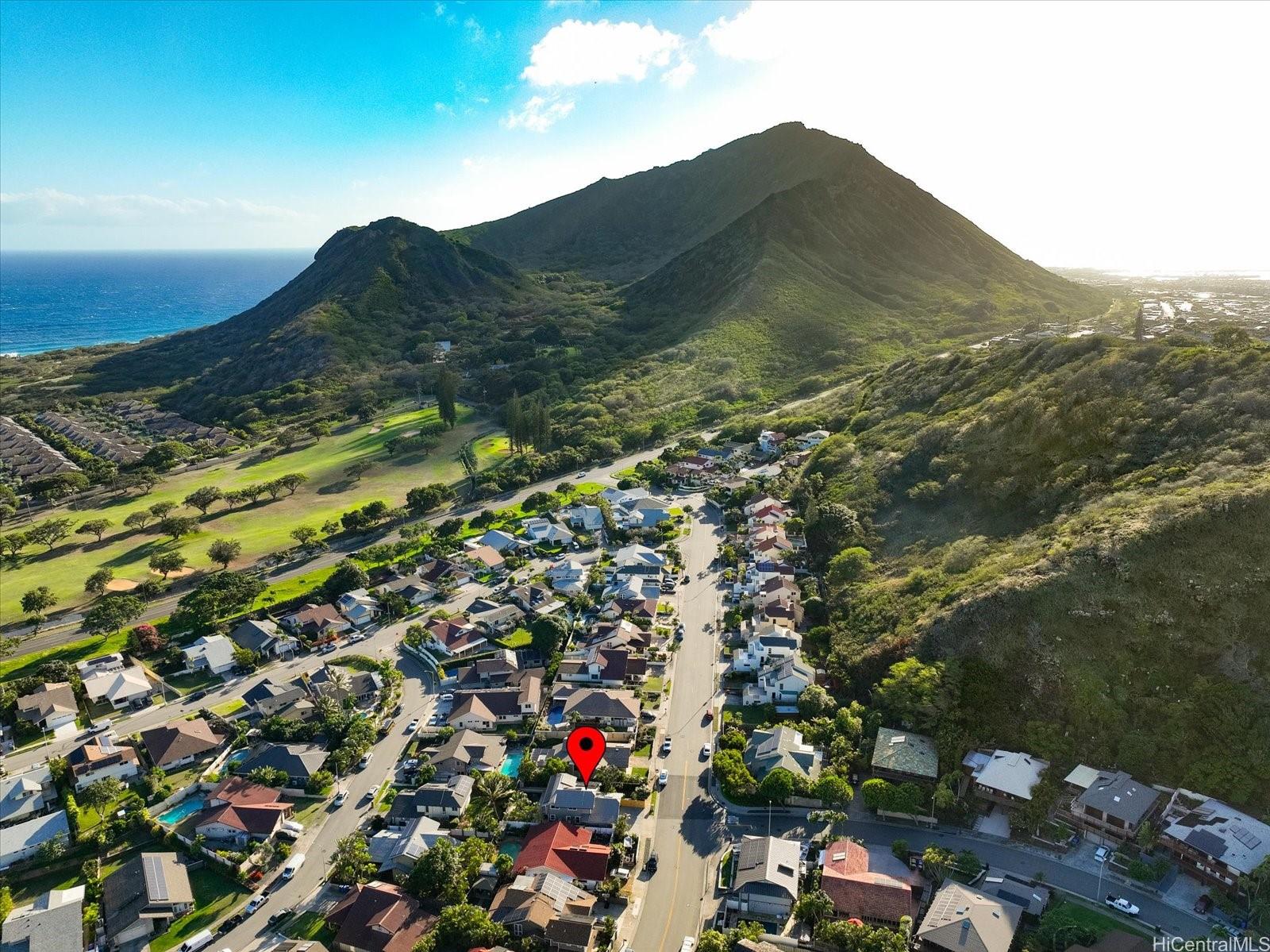 1061  Mokuhano Street Kalama Valley, Hawaii Kai home - photo 23 of 25