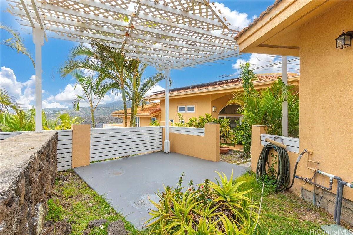 1062  Hoa Street Napali Haweo, Hawaii Kai home - photo 24 of 25