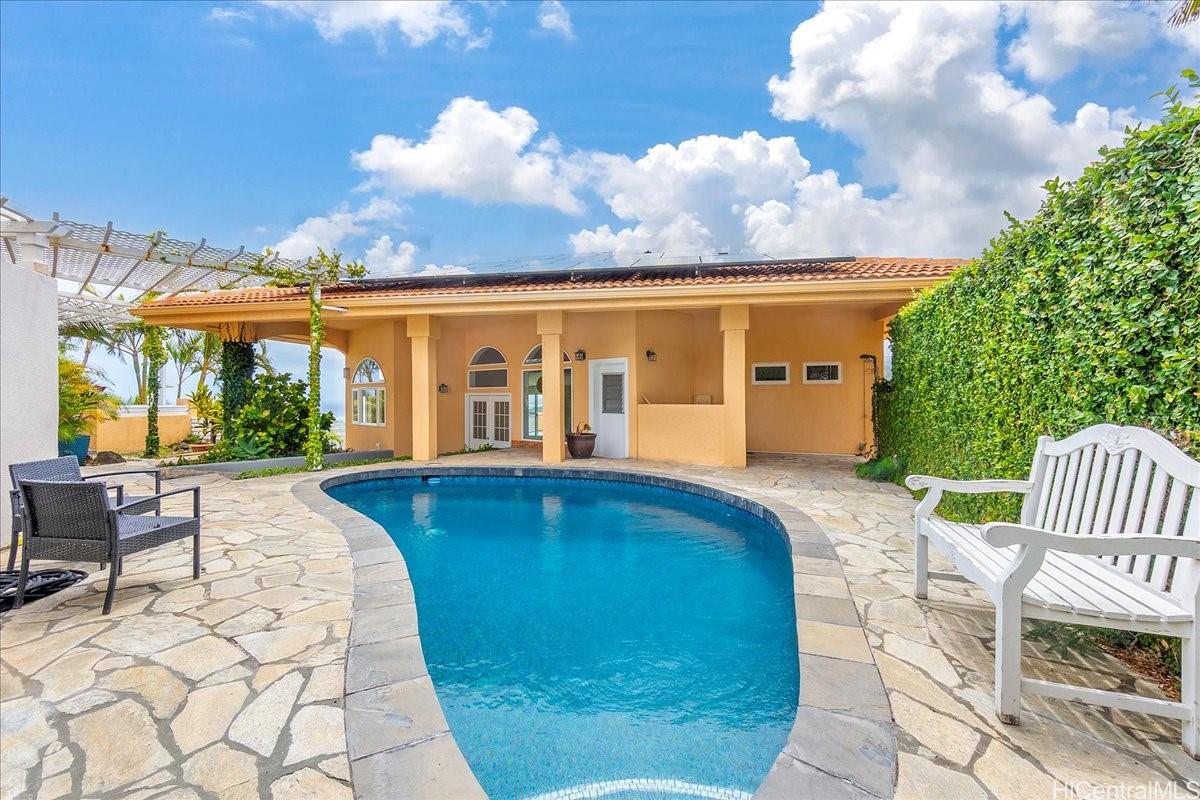 1062  Hoa Street Napali Haweo, Hawaii Kai home - photo 5 of 25