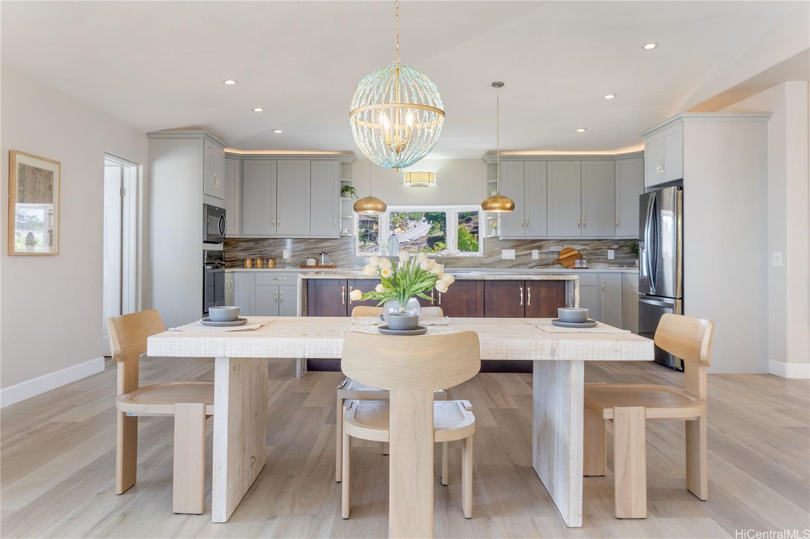 1062  Hoa Street Napali Haweo, Hawaii Kai home - photo 9 of 25