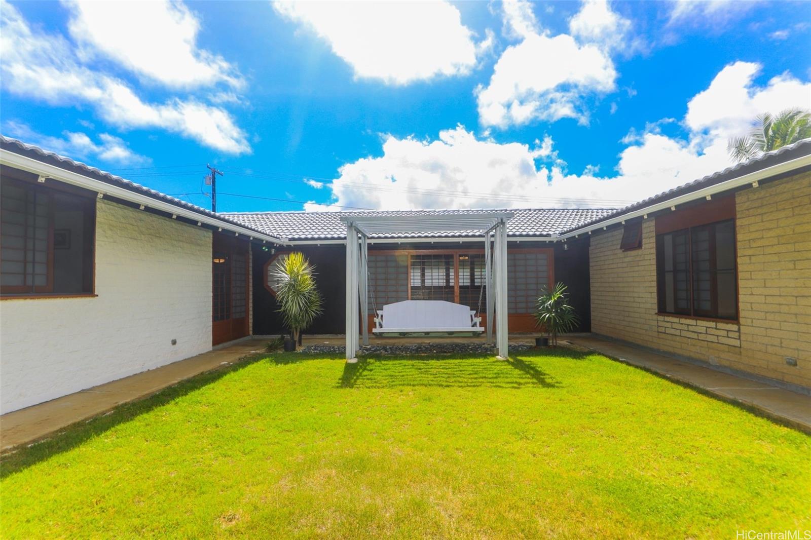 1062  Kamahele Street Enchanted Lake, Kailua home - photo 21 of 25