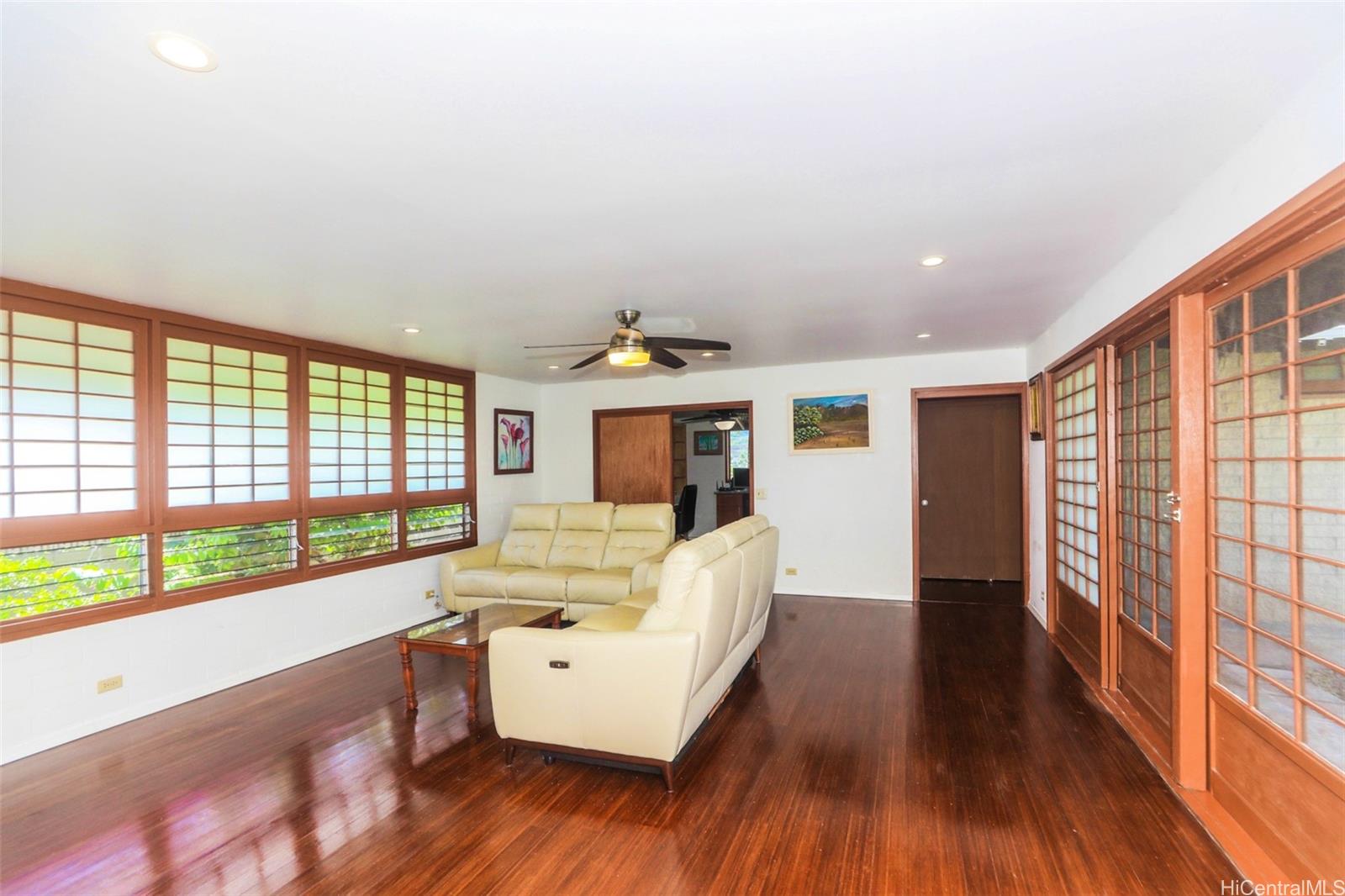 1062  Kamahele Street Enchanted Lake, Kailua home - photo 6 of 25