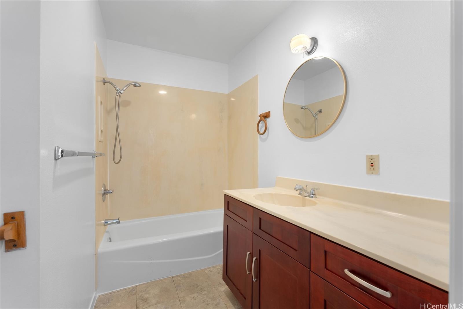 1069  Lunalilo Home Road Mariners Valley, Hawaii Kai home - photo 13 of 25