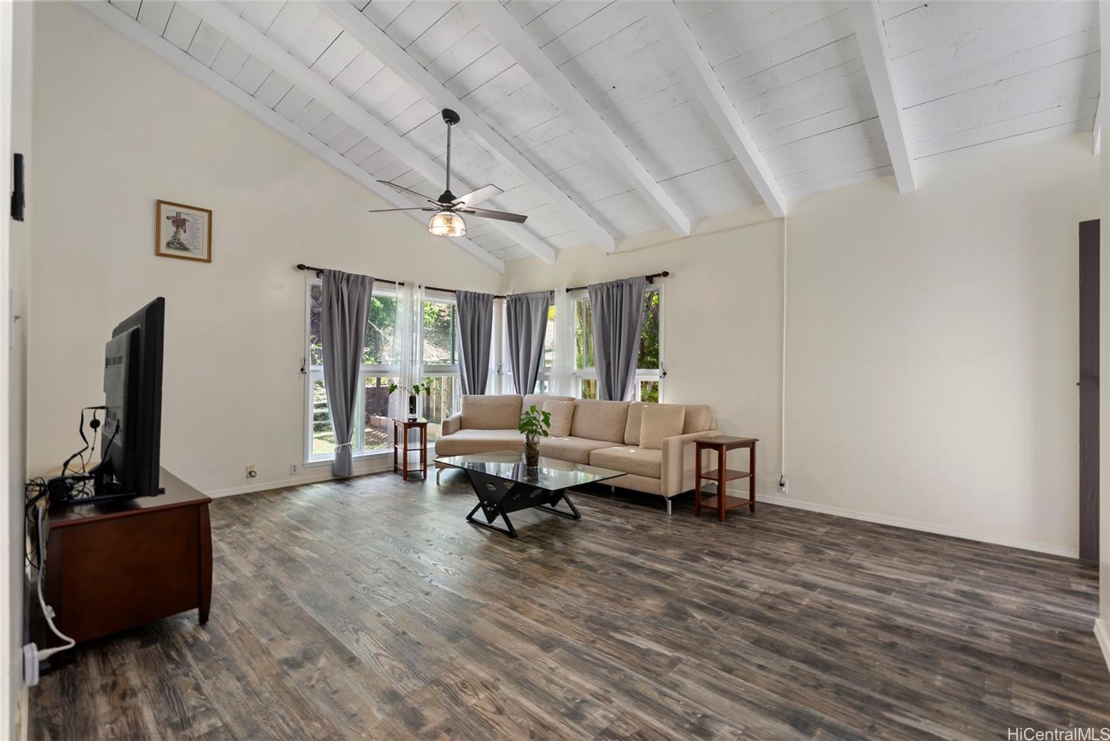 1069  Lunalilo Home Road Mariners Valley, Hawaii Kai home - photo 3 of 25