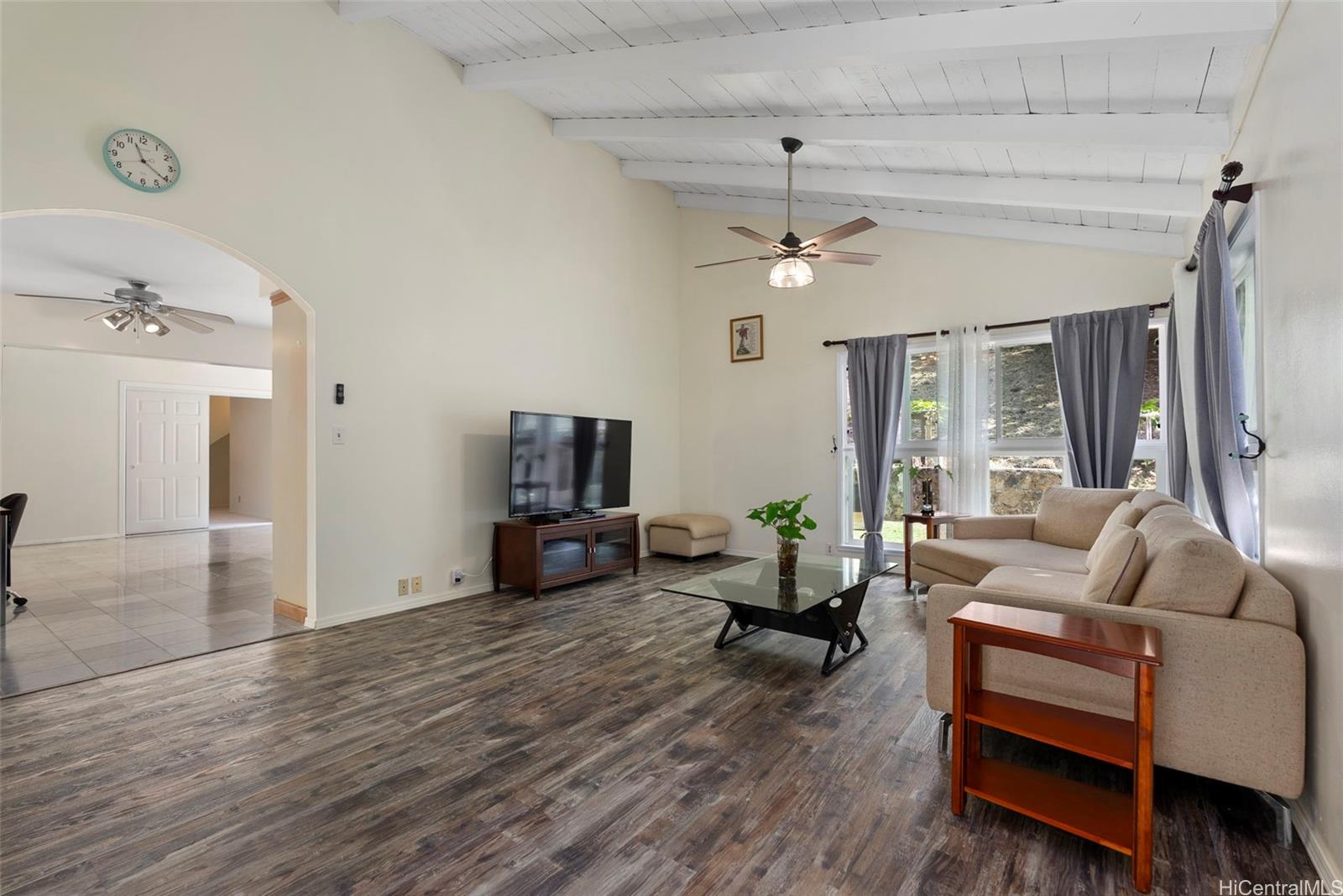 1069  Lunalilo Home Road Mariners Valley, Hawaii Kai home - photo 4 of 25