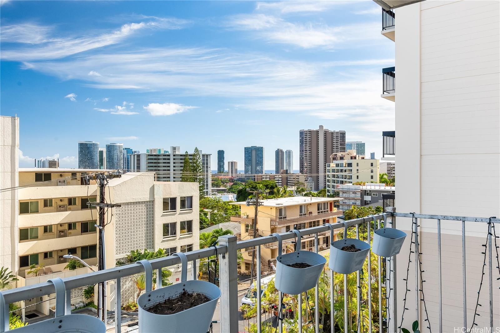 Crown Thurston condo # 402, Honolulu, Hawaii - photo 11 of 15