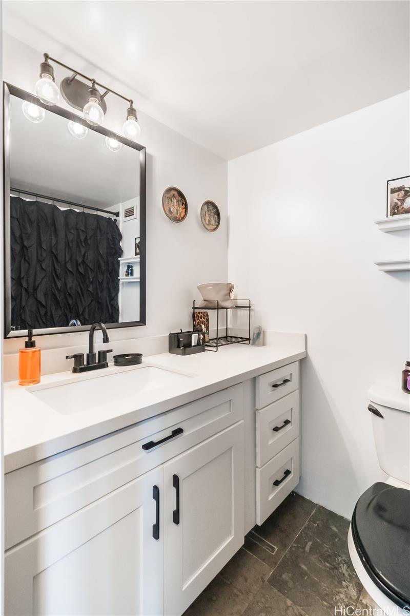 Crown Thurston condo # 402, Honolulu, Hawaii - photo 10 of 15